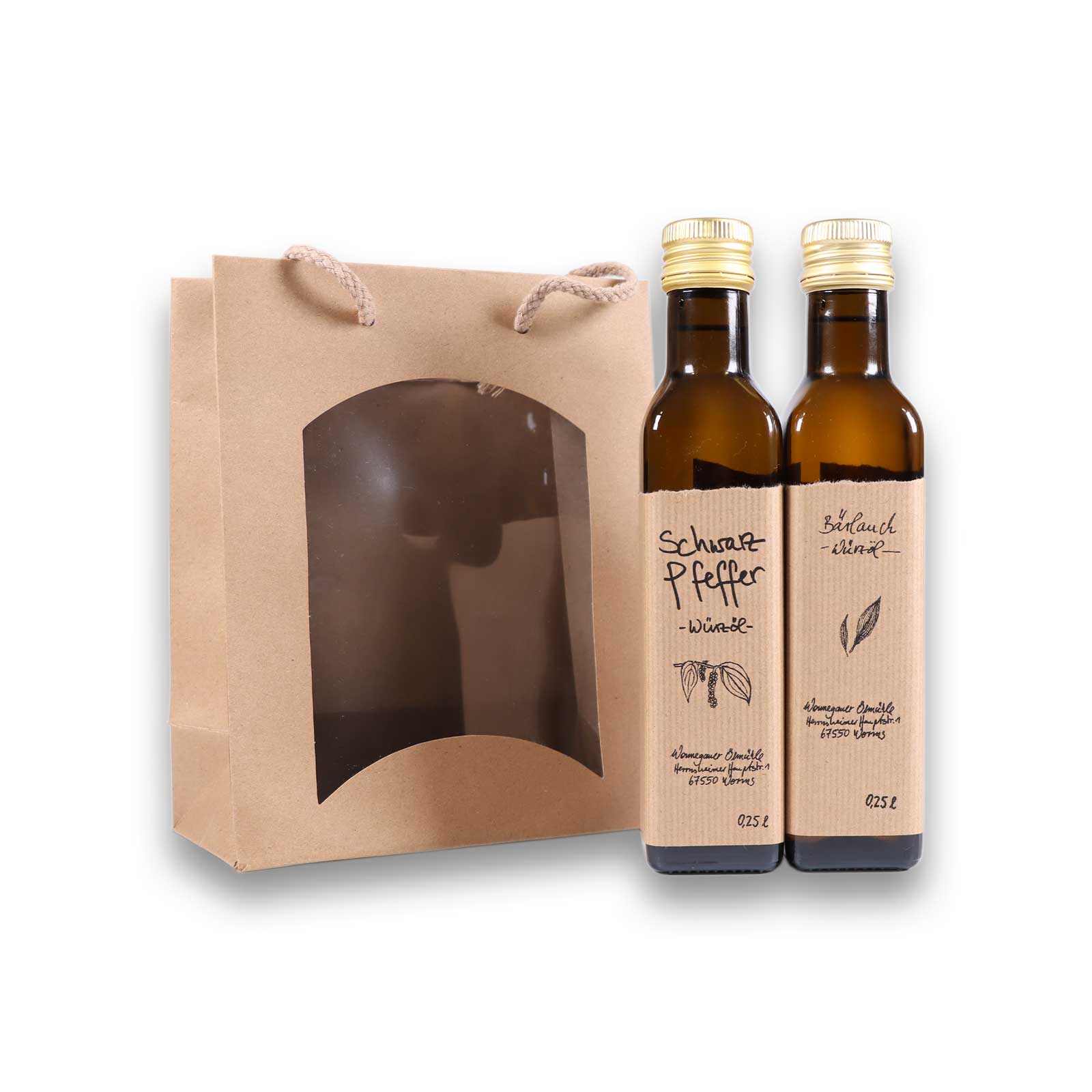 Bärlauchwürzöl und Schwarzpfeffer Würzöl stehen vor der Präsenttasche