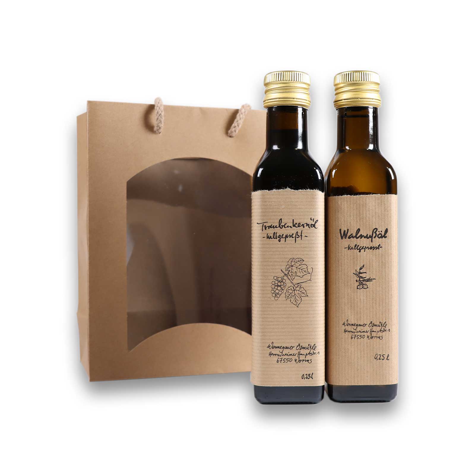 Walnussöl und Traubenkernöl stehen vor der Präsenttasche