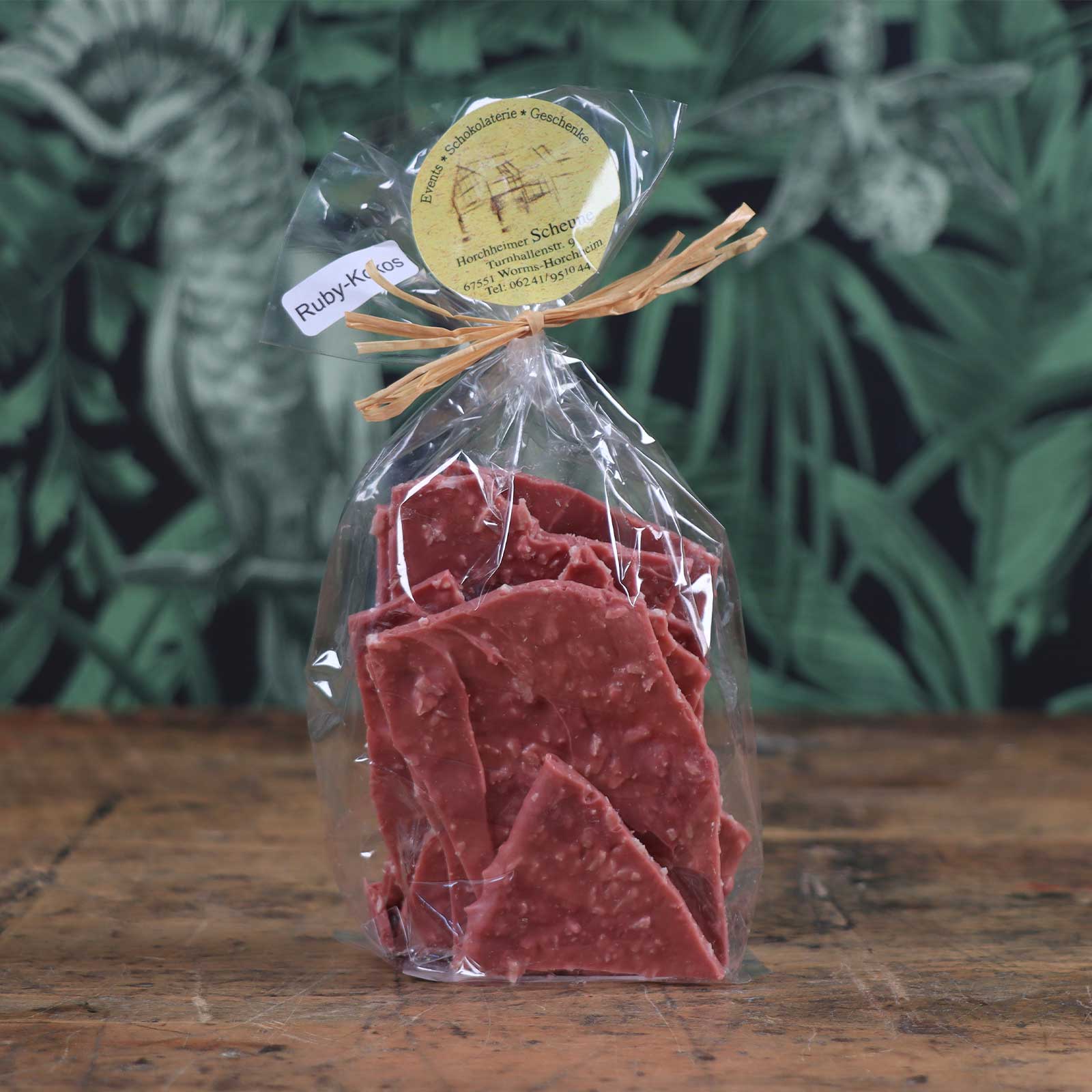 Die Ruby Kokosschokolade vor dem Ambientehintergrund