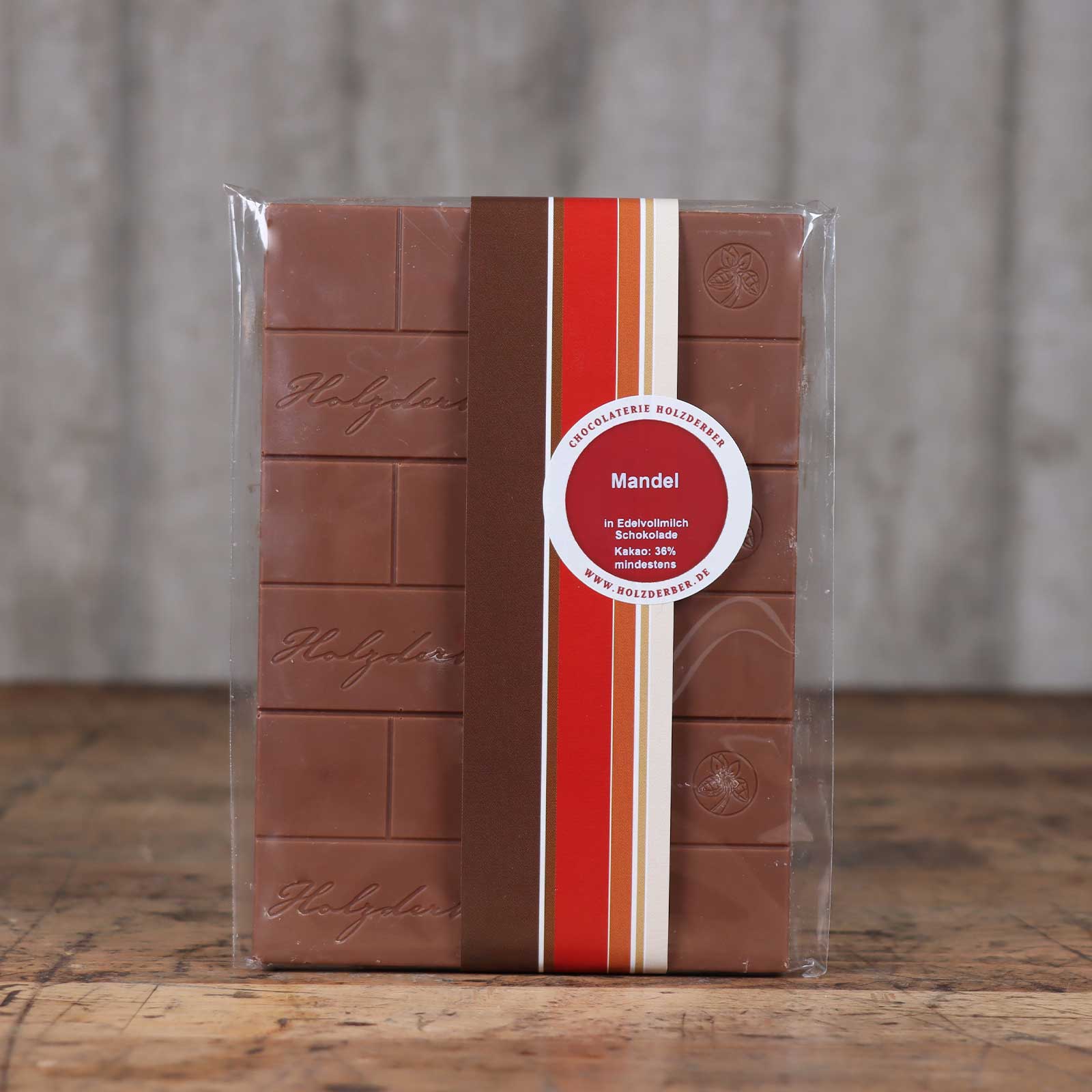 Ambiente Edelvollmilch-Schokolade-mit-Mandeln.jpg