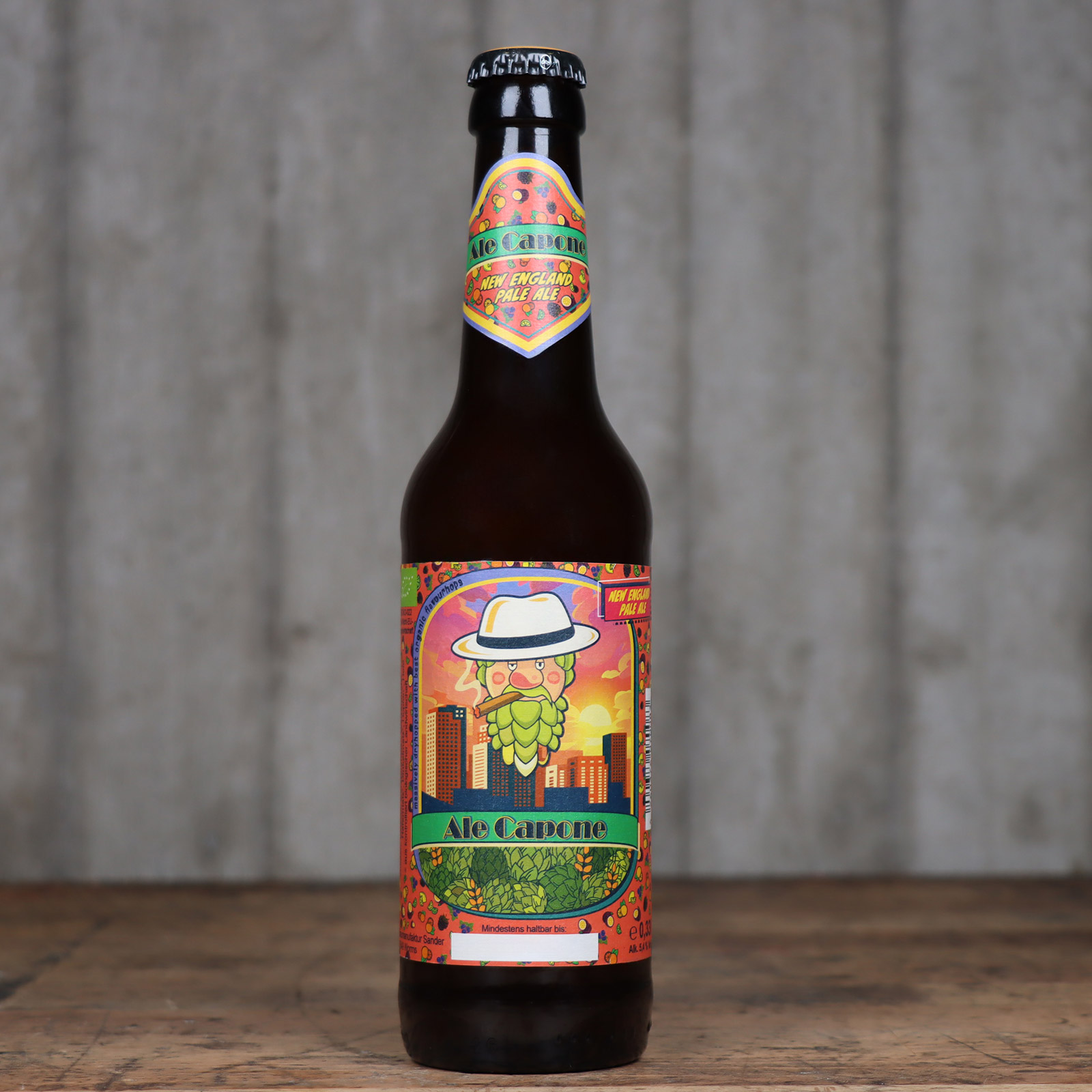 Ale Capone - New England Pale Ale vor unserem Ambientehintergrund
