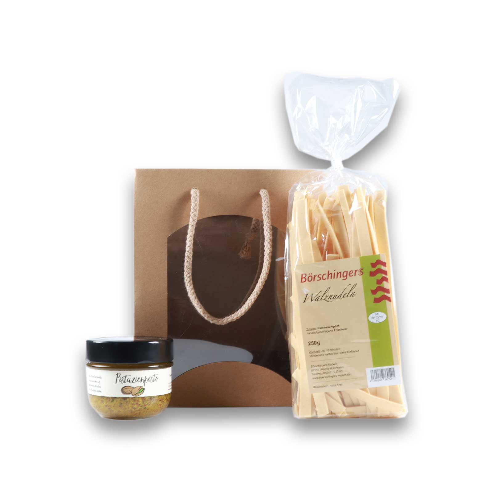 Walznudeln mit Pistazienpesto bei der Tragetasche