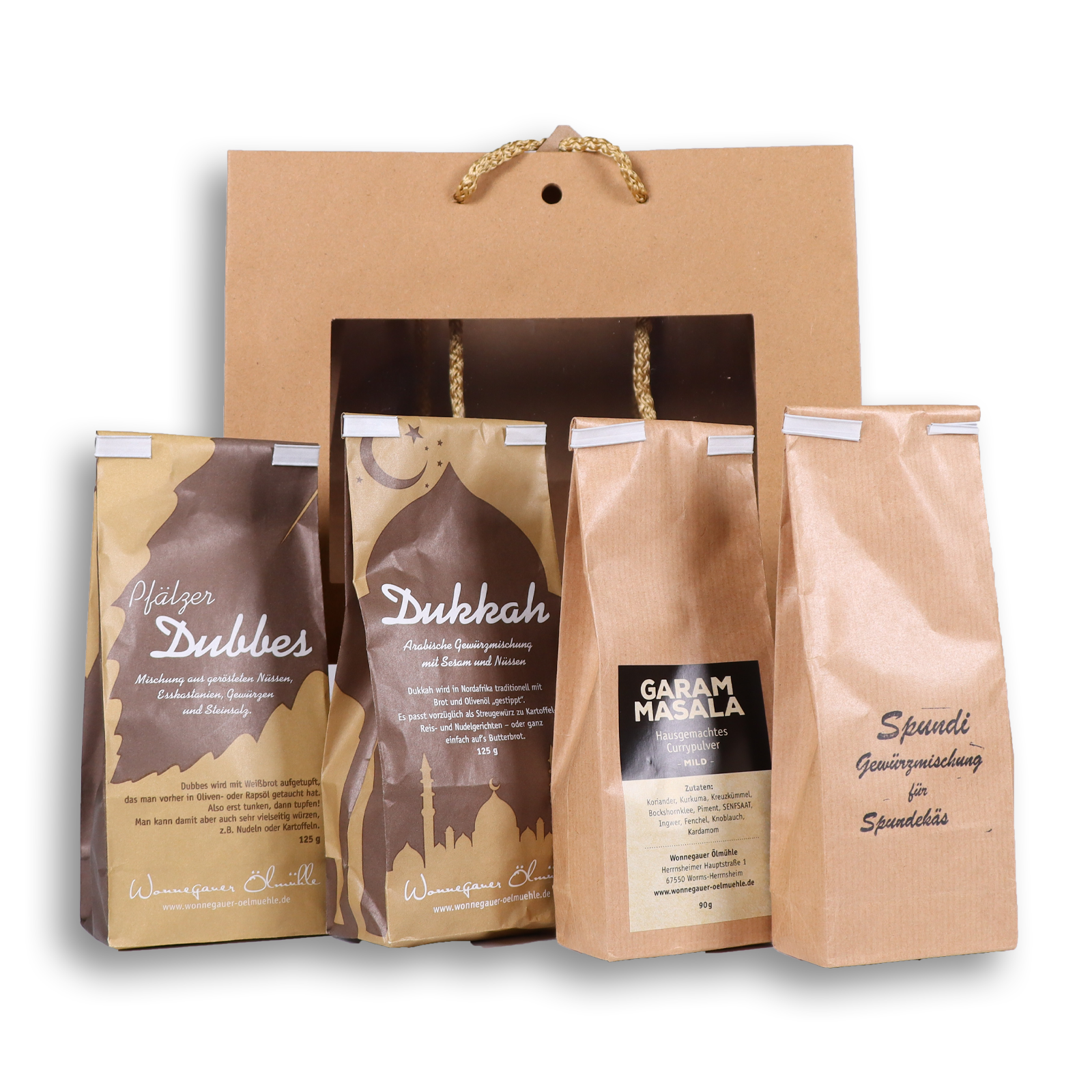 Die Gewürztüte mit den vier enthaltenen Gewürzen vor der Tragetasche