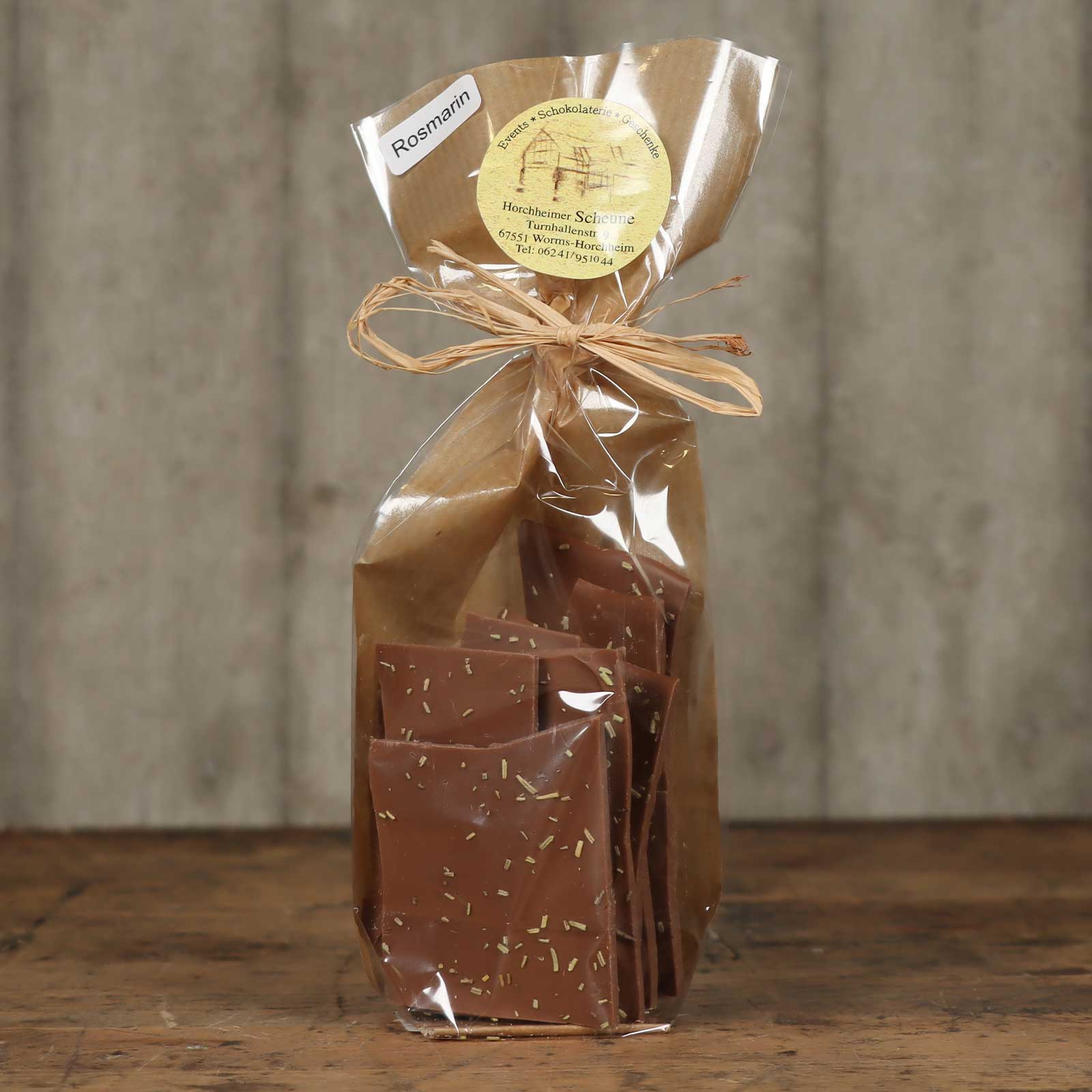 Ambientebild der Vollmilchschokolade mit Rosmarin