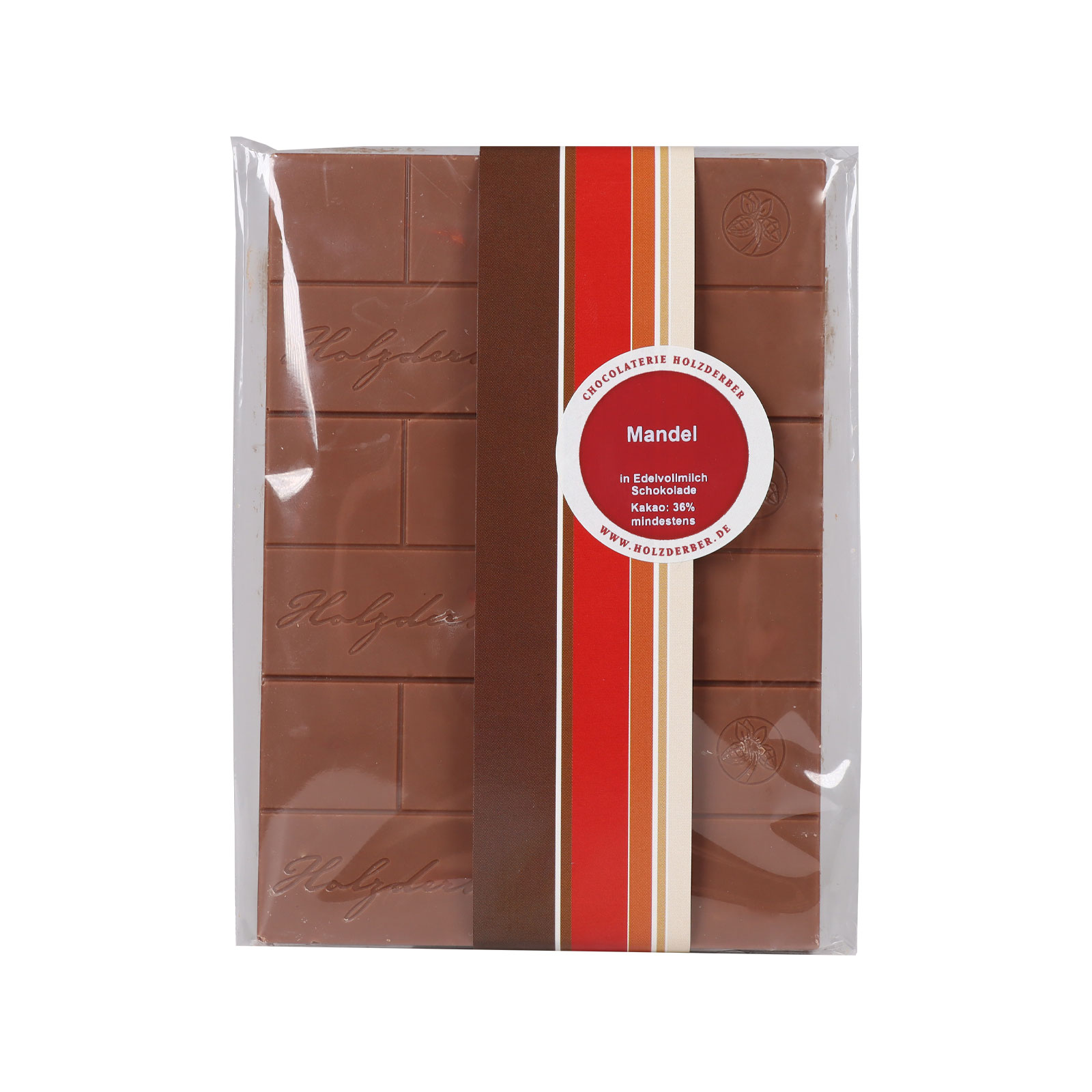 Vorne Edelvollmilch-Schokolade-mit-Mandeln.jpg